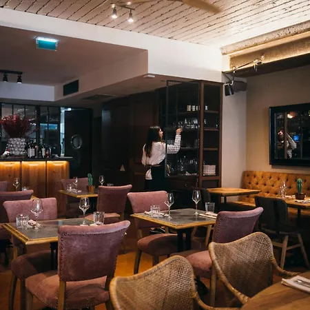 Πανσιόν Almalusa Baixa/chiado 4*