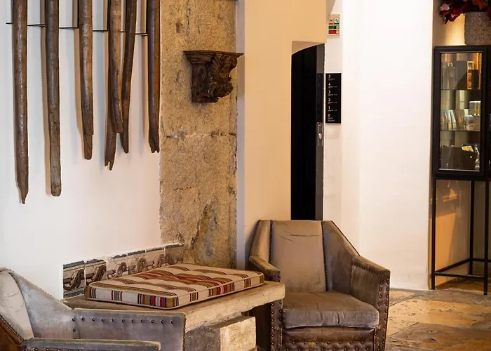 Almalusa Baixa/chiado Pensión 4*