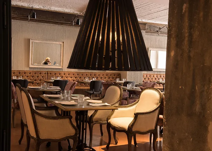 ゲストハウス アルマルサ バイシャ/シアード リスボン