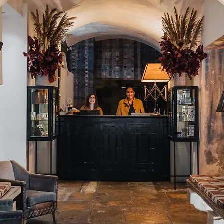 Πανσιόν Almalusa Baixa/chiado 4*