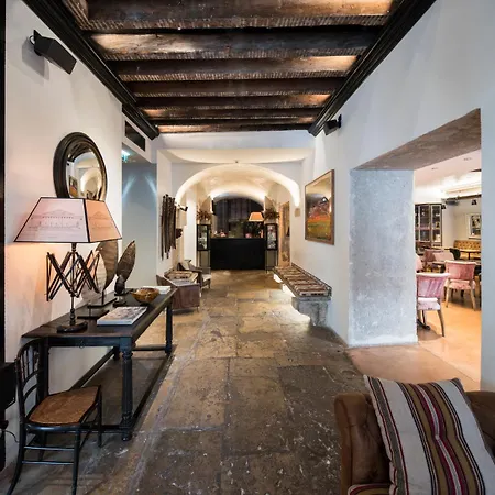 Guest house Almalusa Baixa Chiado 4*