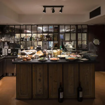 Pensionat Almalusa Baixa Chiado 4*